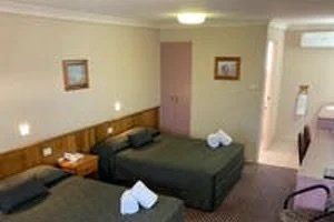 Outback Motel - Accommodation Tasmania 9