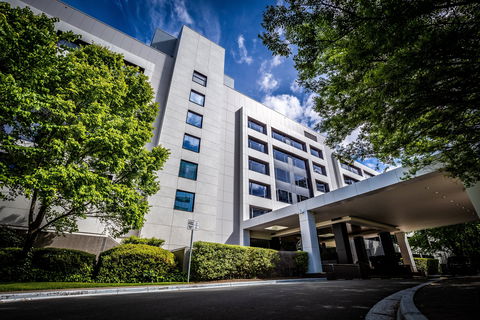 Crowne Plaza Canberra - Accommodation Tasmania 1