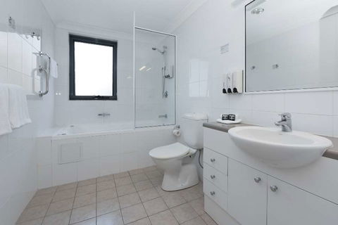 Leisure Inn Spires - Accommodation Tasmania 1