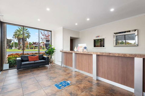 Comfort Inn Deakin Palms - Accommodation Tasmania 0