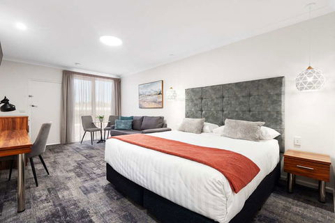 Comfort Inn Deakin Palms - Accommodation Tasmania 2