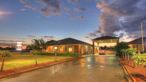 Bushmans Motor Inn - Accommodation Tasmania 1