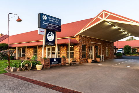 Parkes International - Accommodation Tasmania 0