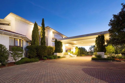 Ramada By Wyndham Diplomat Canberra - Accommodation Tasmania 1