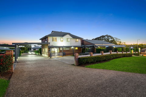 Ambassador On Ruthven Motel - Accommodation Tasmania 0