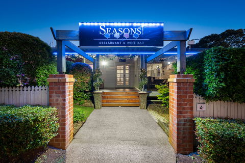 Ambassador On Ruthven Motel - Accommodation Tasmania 2