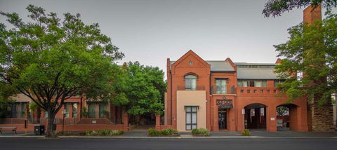 Majestic Old Lion Apartments - Accommodation Tasmania 0