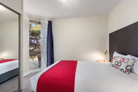 Knox International Hotel - Accommodation Tasmania 2