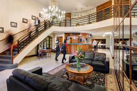 Adelaide Inn - Accommodation Tasmania 1