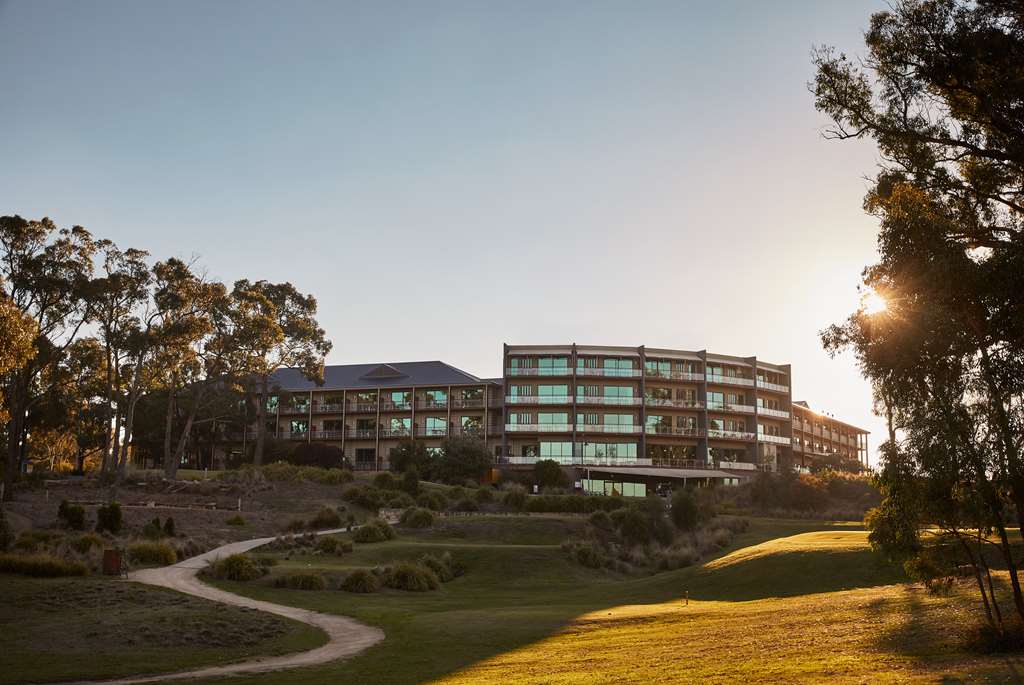 Mollongghip VIC Accommodation Tasmania