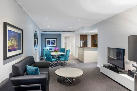 Meriton Suites World Tower - Accommodation Tasmania 2