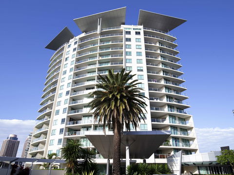 Mantra Wings - Accommodation Tasmania 0