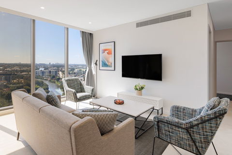Meriton Suites George St - Accommodation Tasmania 4