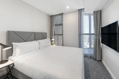 Meriton Suites George St - Accommodation Tasmania 8