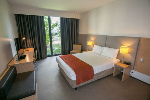 Alpha Hotel Eastern Creek - Accommodation Tasmania 2