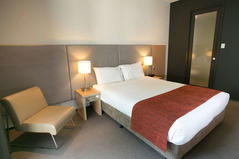 Alpha Hotel Eastern Creek - Accommodation Tasmania 3