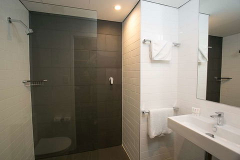 Alpha Hotel Eastern Creek - Accommodation Tasmania 6