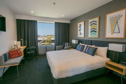 Alpha Hotel Eastern Creek - Accommodation Tasmania 9