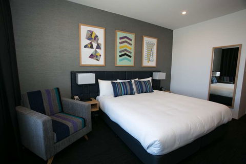Alpha Hotel Eastern Creek - Accommodation Tasmania 12