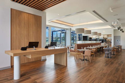 Hilton Garden Inn Albany - Accommodation Tasmania 2