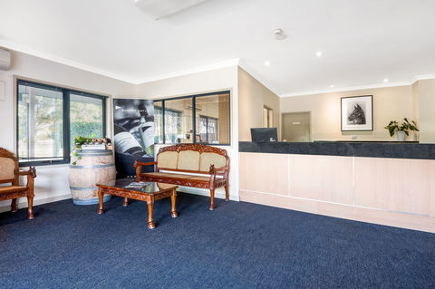 Hawkesbury Race Club Motel - Accommodation Tasmania 1