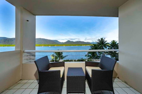 Hilton Cairns - Accommodation Tasmania 3