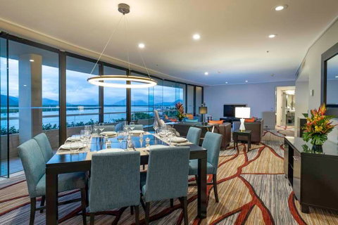 Hilton Cairns - Accommodation Tasmania 5
