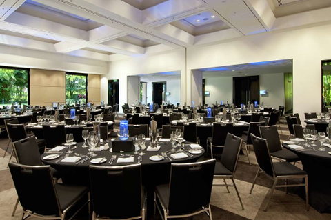 Hilton Cairns - Accommodation Tasmania 10