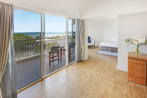 Shangri-La Hotel, The Marina - Accommodation Tasmania 12