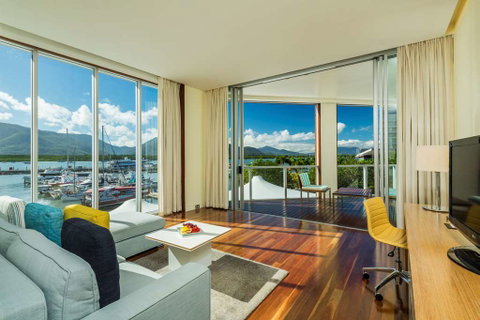 Shangri-La Hotel, The Marina - Accommodation Tasmania 13