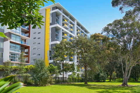 Astra Apartments MacQuarie Park - Accommodation Tasmania 0