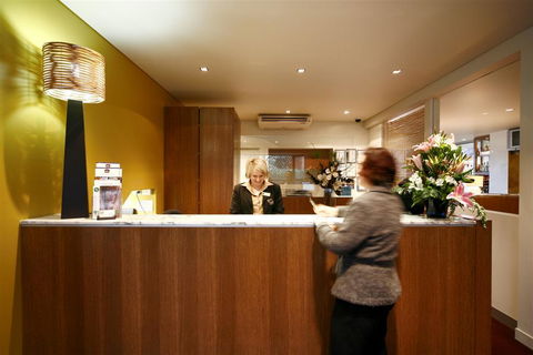 Best Western Plus The Tudor-Box Hill - Accommodation Tasmania 1