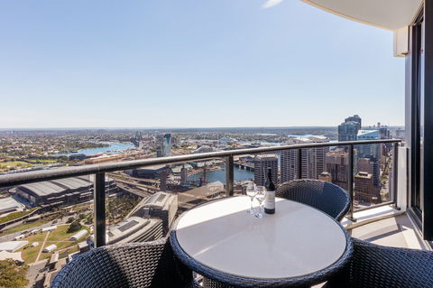 Meriton Suites Kent Street - Accommodation Tasmania 2