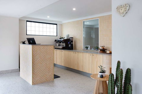 Hotel Hacienda - Accommodation Tasmania 1
