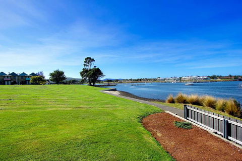 Comfort Inn The Pier - Accommodation Tasmania 0