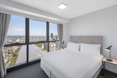 Meriton Suites Adelaide Street, Brisbane - Accommodation Tasmania 1