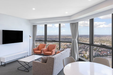 Meriton Suites Adelaide Street, Brisbane - Accommodation Tasmania 2