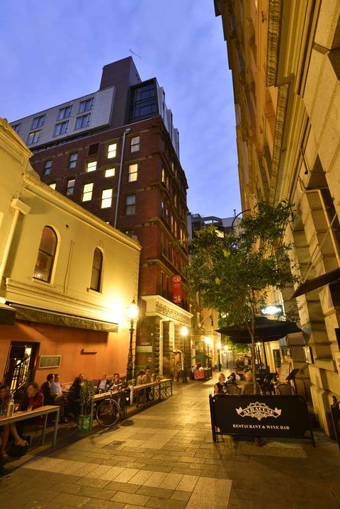 Metro Apartments On Bank Place - Accommodation Tasmania 1