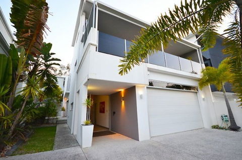 Alex Beach House - Accommodation Tasmania 0