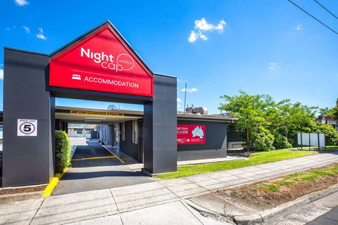 Sandbelt Club Hotel - Accommodation Tasmania 1