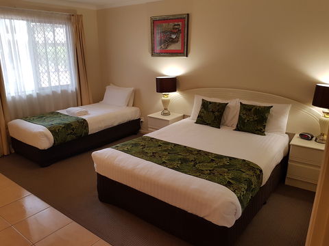 The Palms Motel, Chinchilla - Accommodation Tasmania 0