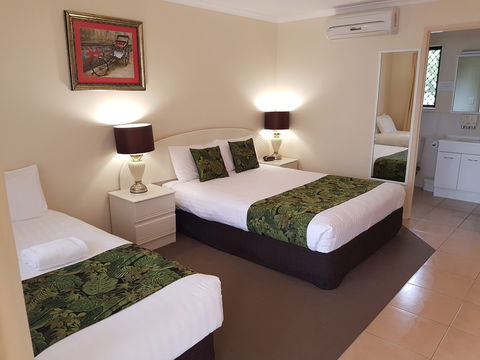 The Palms Motel, Chinchilla - Accommodation Tasmania 1