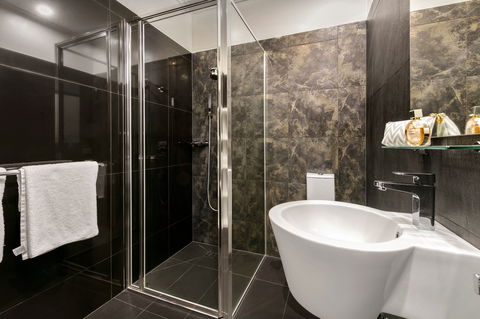 Quest Savoy - Accommodation Tasmania 2