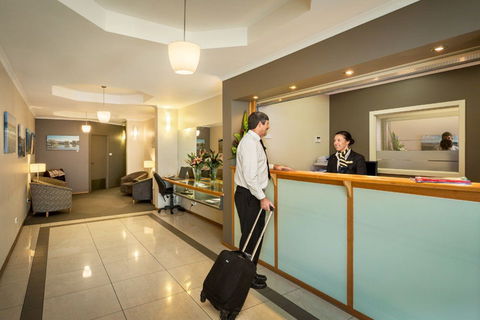 Quest Waterfront Serviced Apartments - Accommodation Tasmania 1