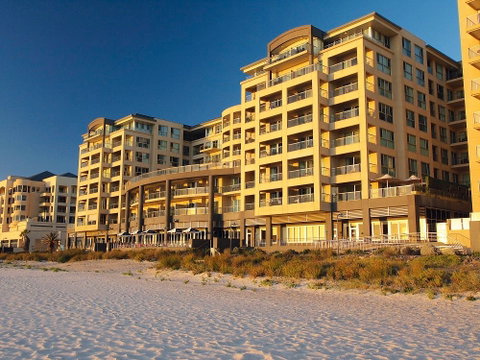 Oaks Pier Plaza - Accommodation Tasmania 0