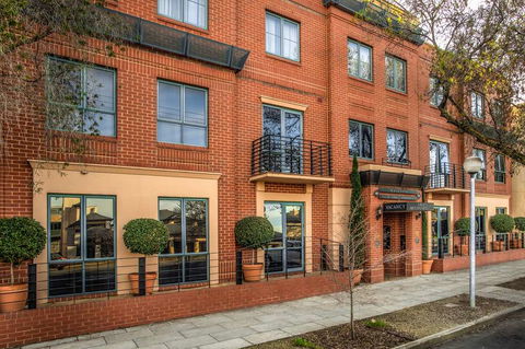 Majestic Tynte Street Apartments - Accommodation Tasmania 1