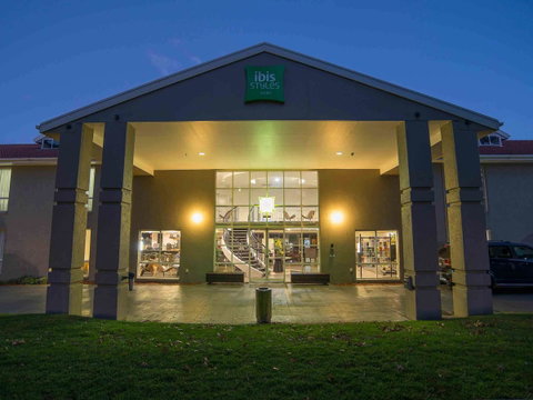 Ibis Styles Canberra - Accommodation Tasmania 0
