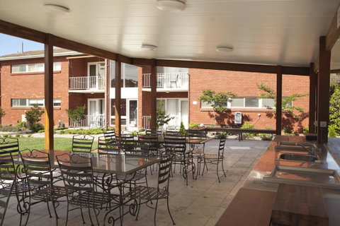 Forrest Hotel & Apartments - Accommodation Tasmania 11