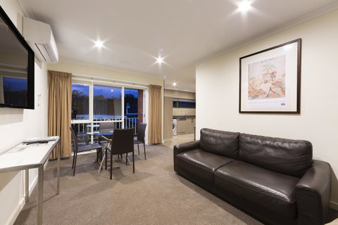 Forrest Hotel & Apartments - Accommodation Tasmania 13