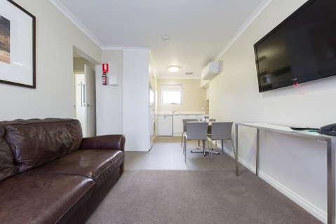 Forrest Hotel & Apartments - Accommodation Tasmania 2